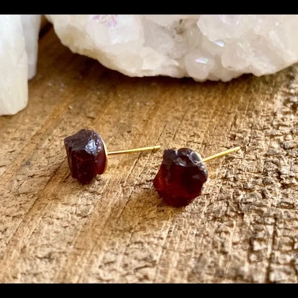 Red garnet earrings - Picture 2 of 3